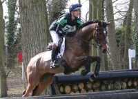 Fairfax World Class Jump – Dual Flap Springsattel in Foam oder Wolle